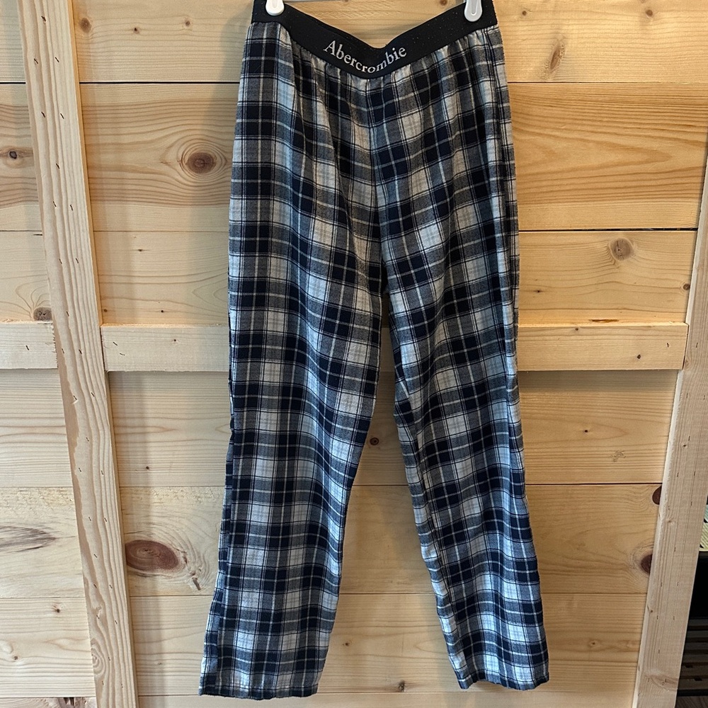 Abercrombie & Fitch kidsPlaid Pants - Black and Gray size 15/16
